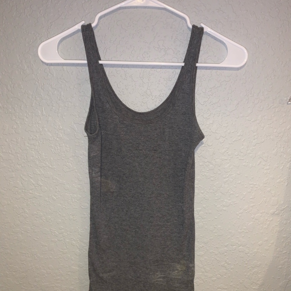 grey hollister tank top
